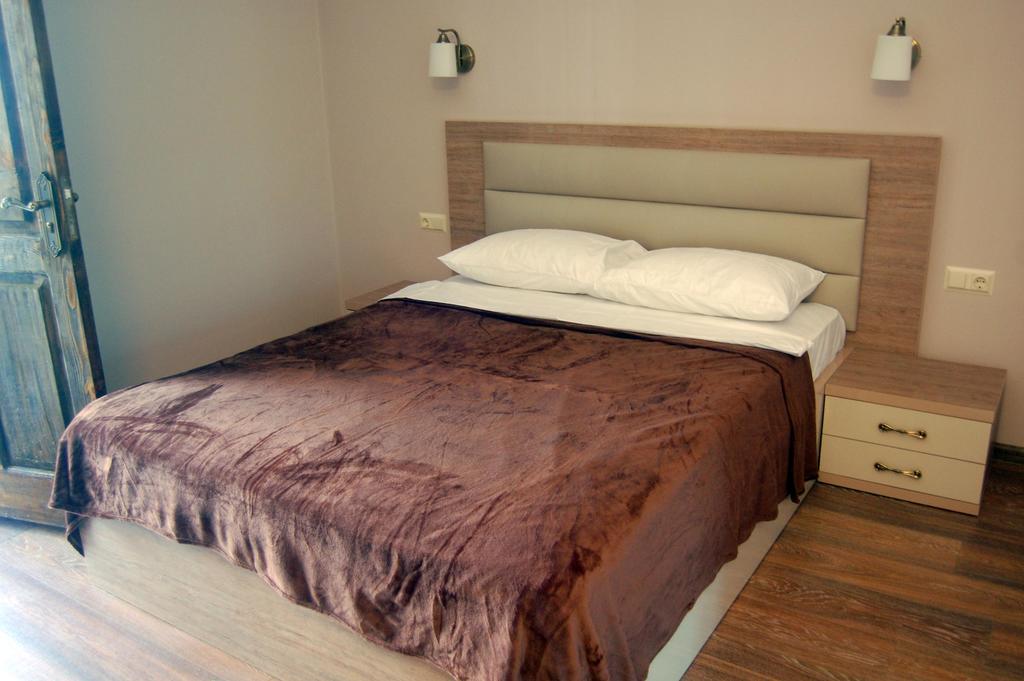 David'S Guest House 科布列季 外观 照片
